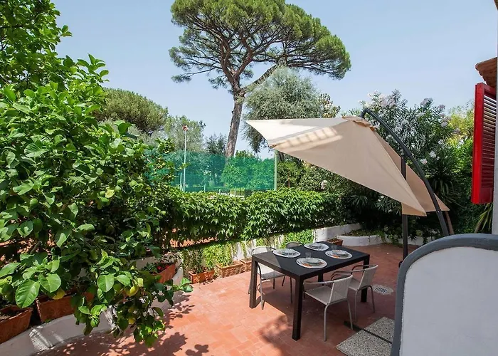 Bianca With Shared Pool Apartment *