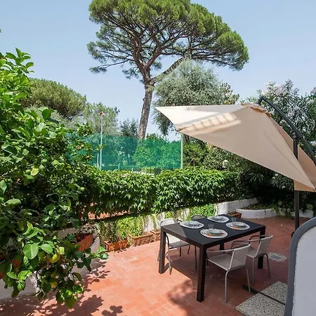 Bianca With Shared Pool Appartement *