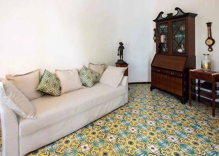 Bianca With Shared Pool * Sorrento